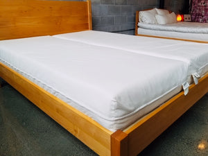 Holy Lamb Organics Wool & Latex Mattress 8.5 Inch